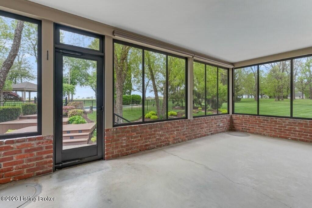 3616 Constantine Dr