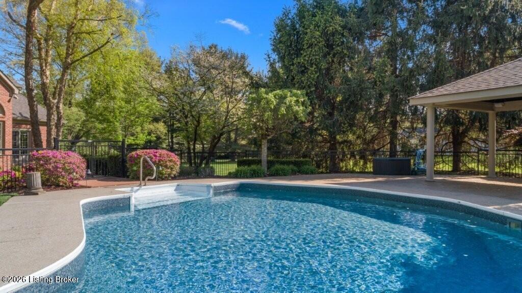 3616 Constantine Dr