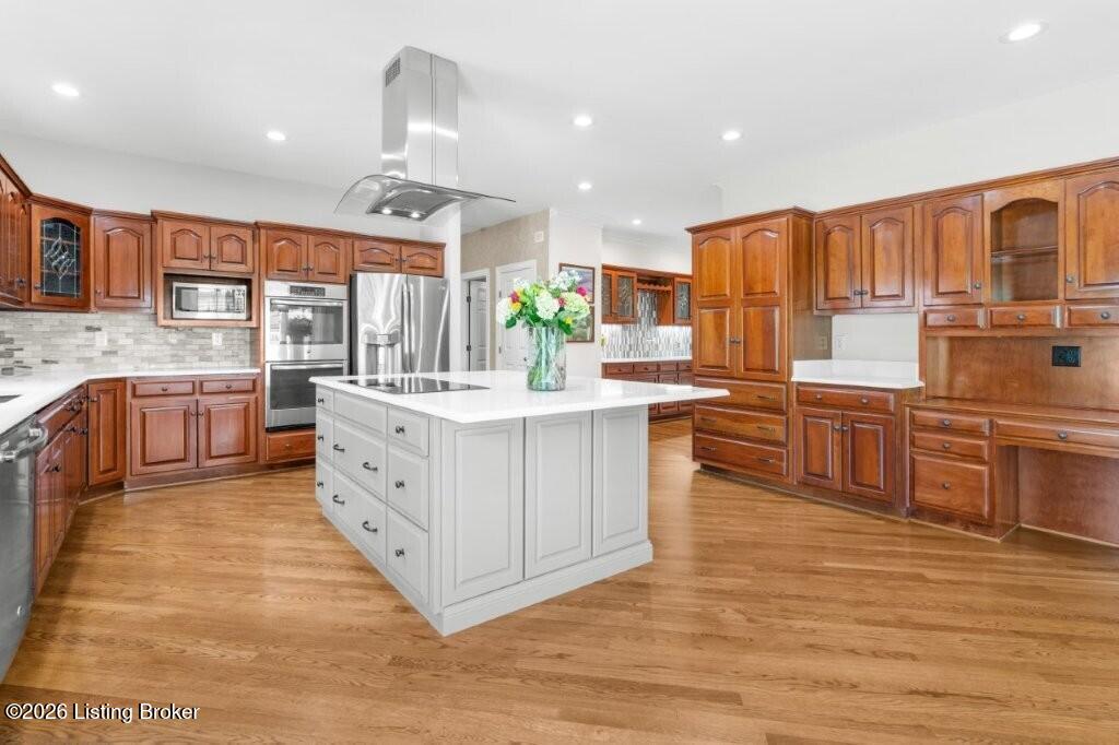 3616 Constantine Dr