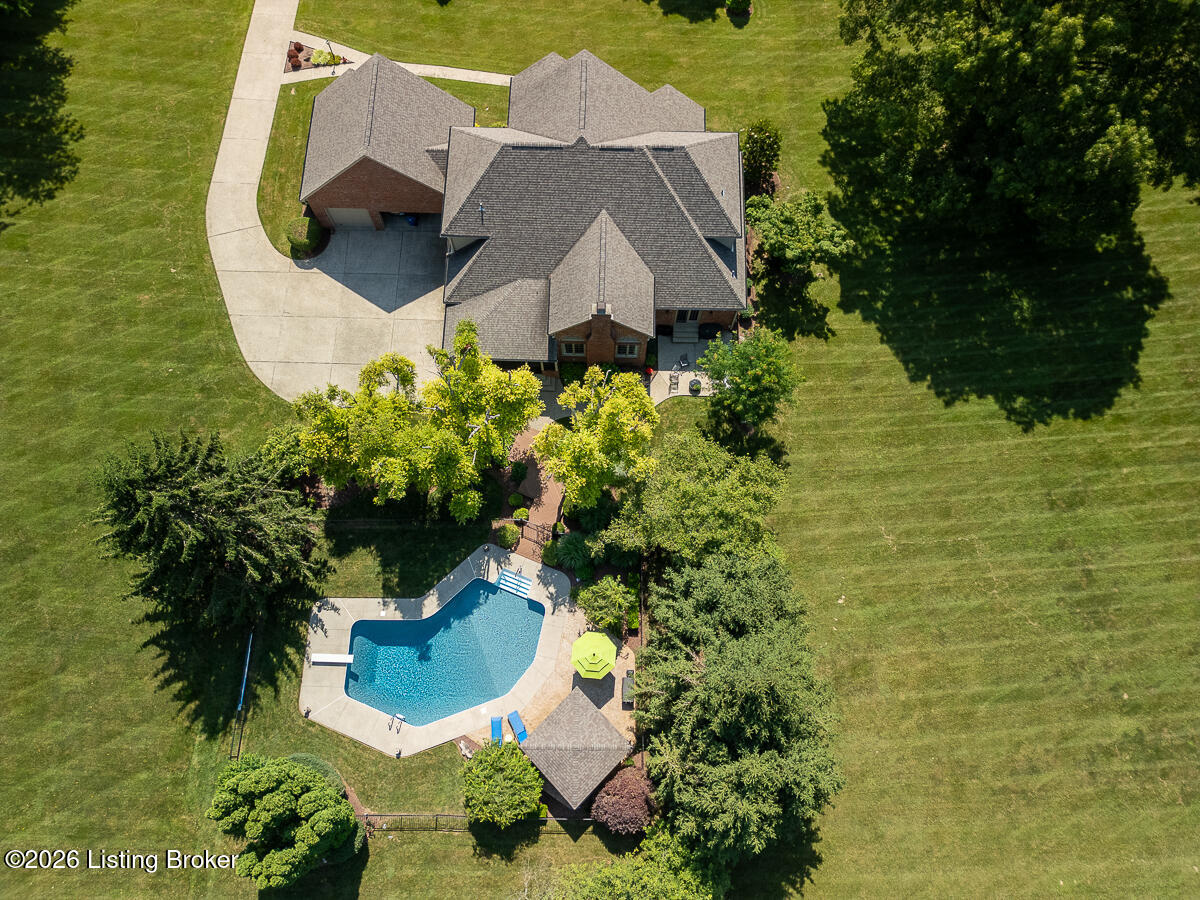 3616 Constantine Dr
