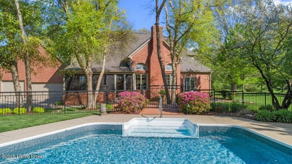 3616 Constantine Dr