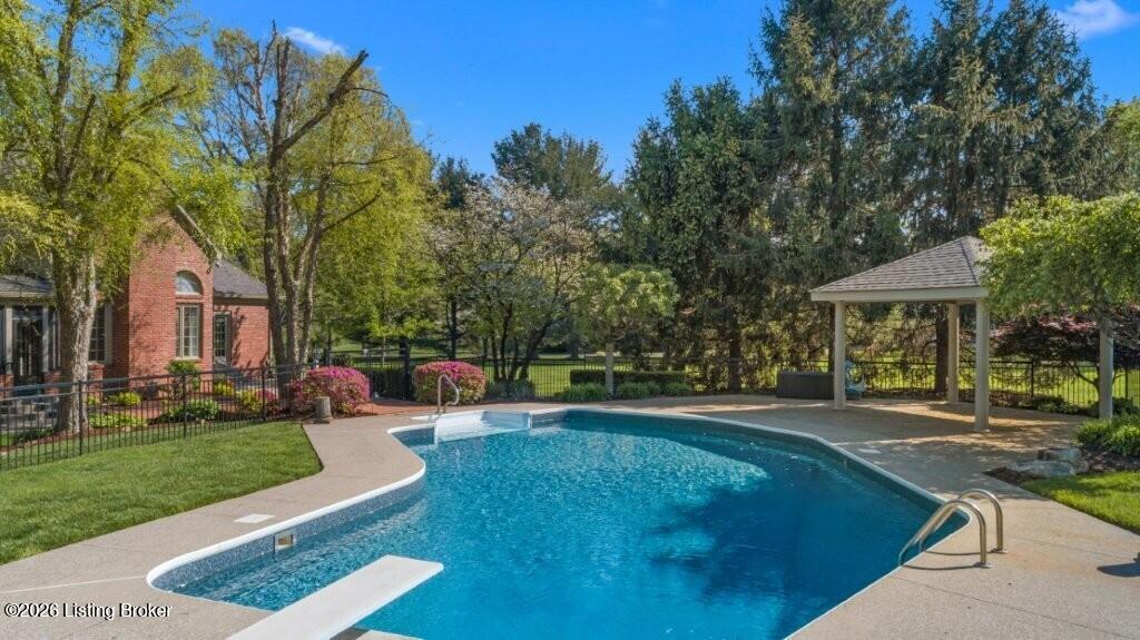 3616 Constantine Dr