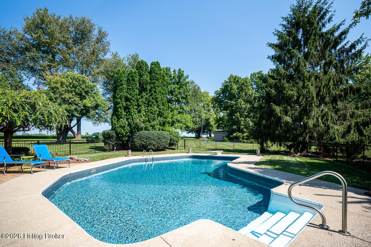 3616 Constantine Dr