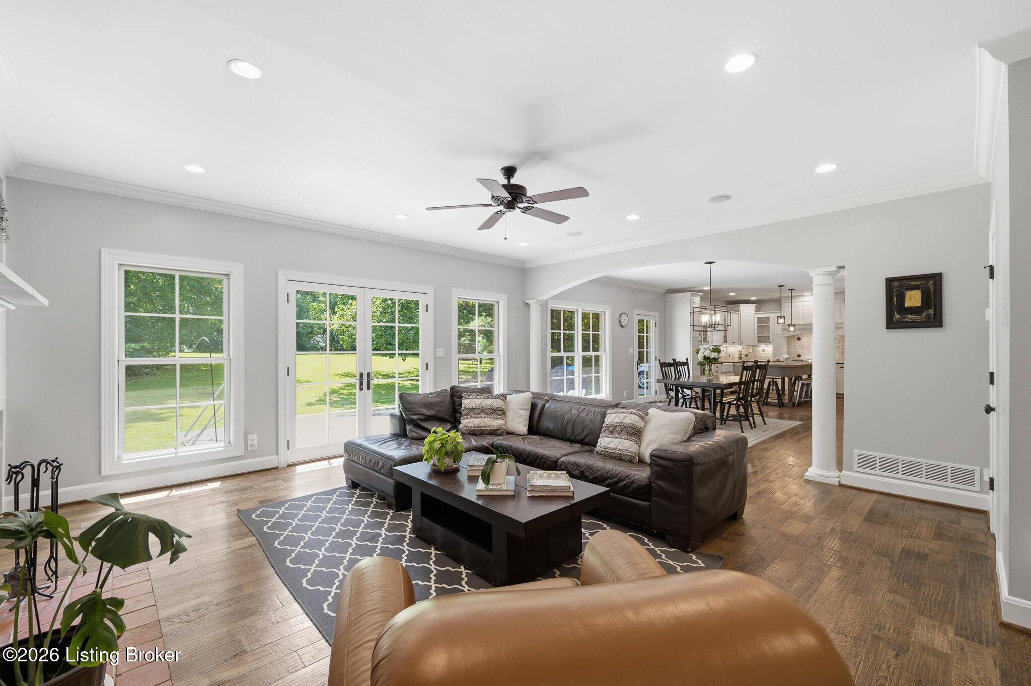 706 N Arbor Dr
