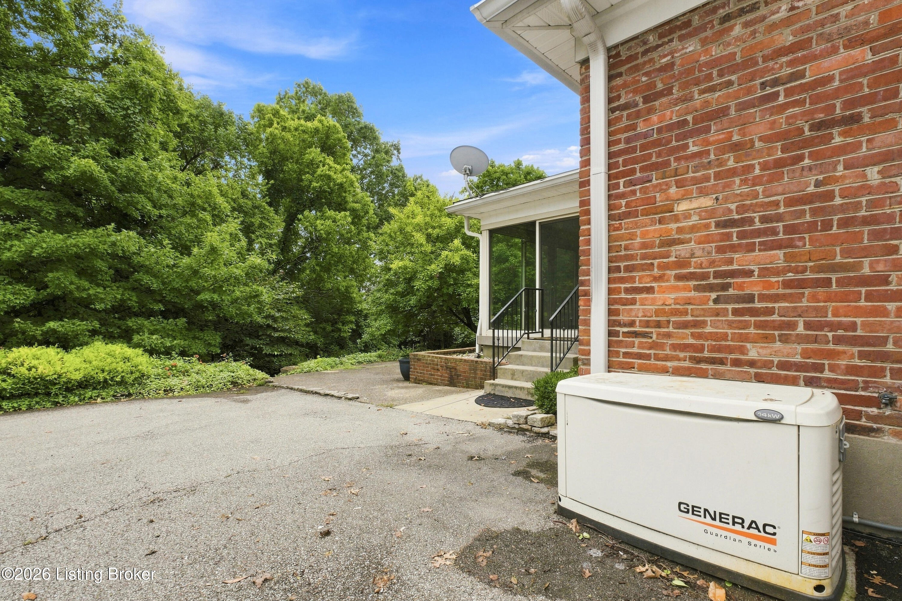 2005 Camargo Rd