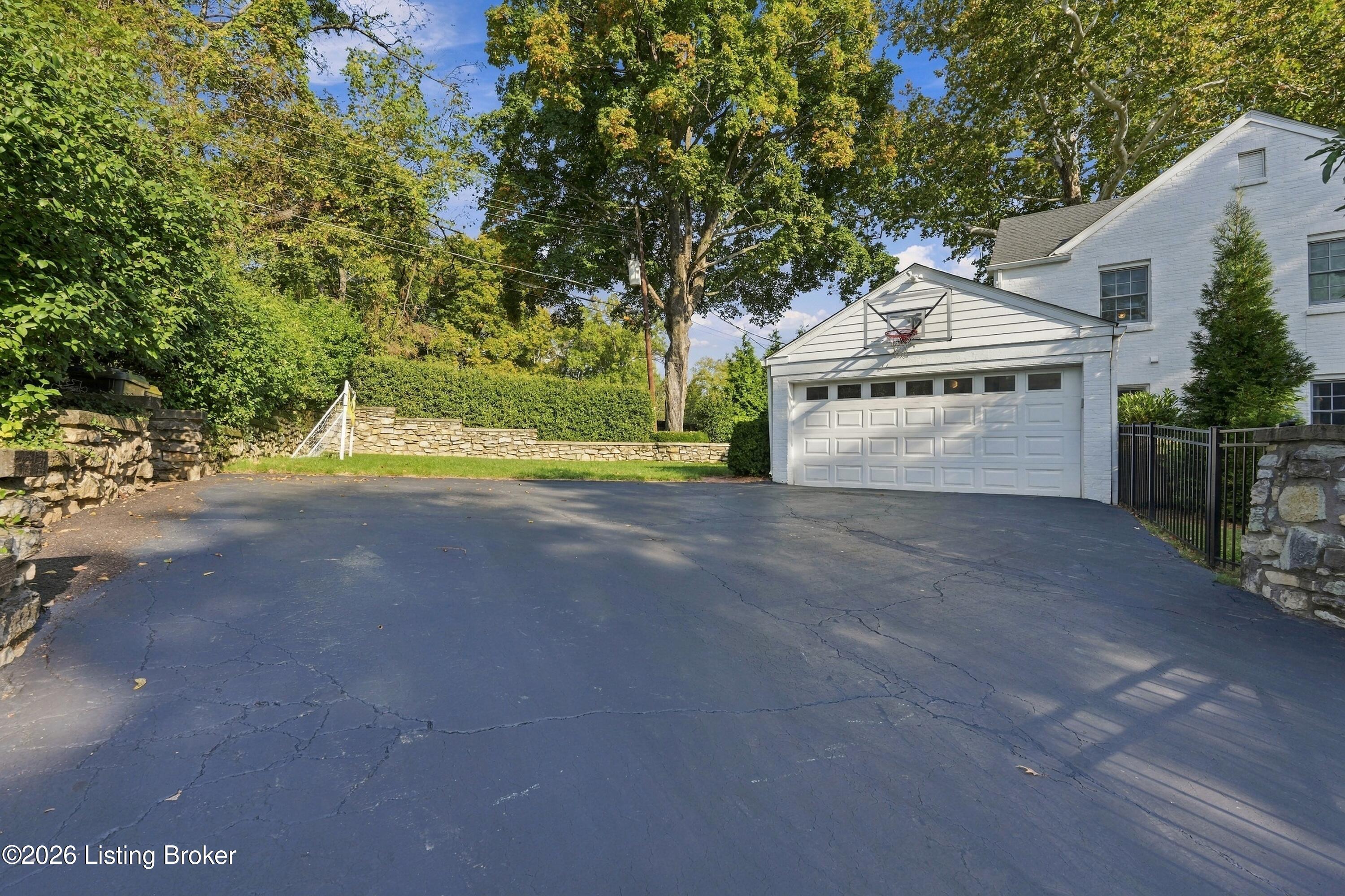 2557 Dell Rd