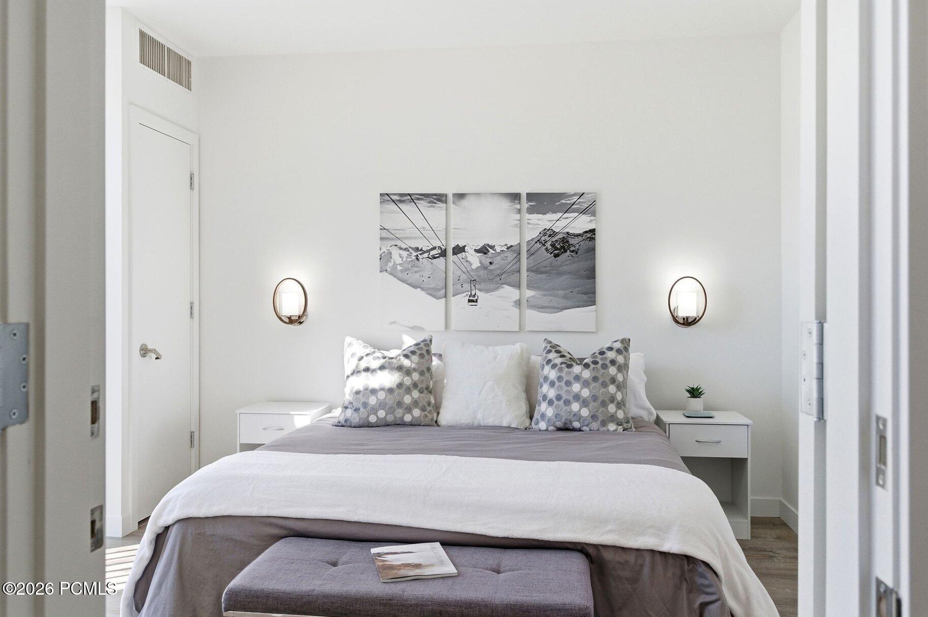 1364 W Stillwater Drive R2031