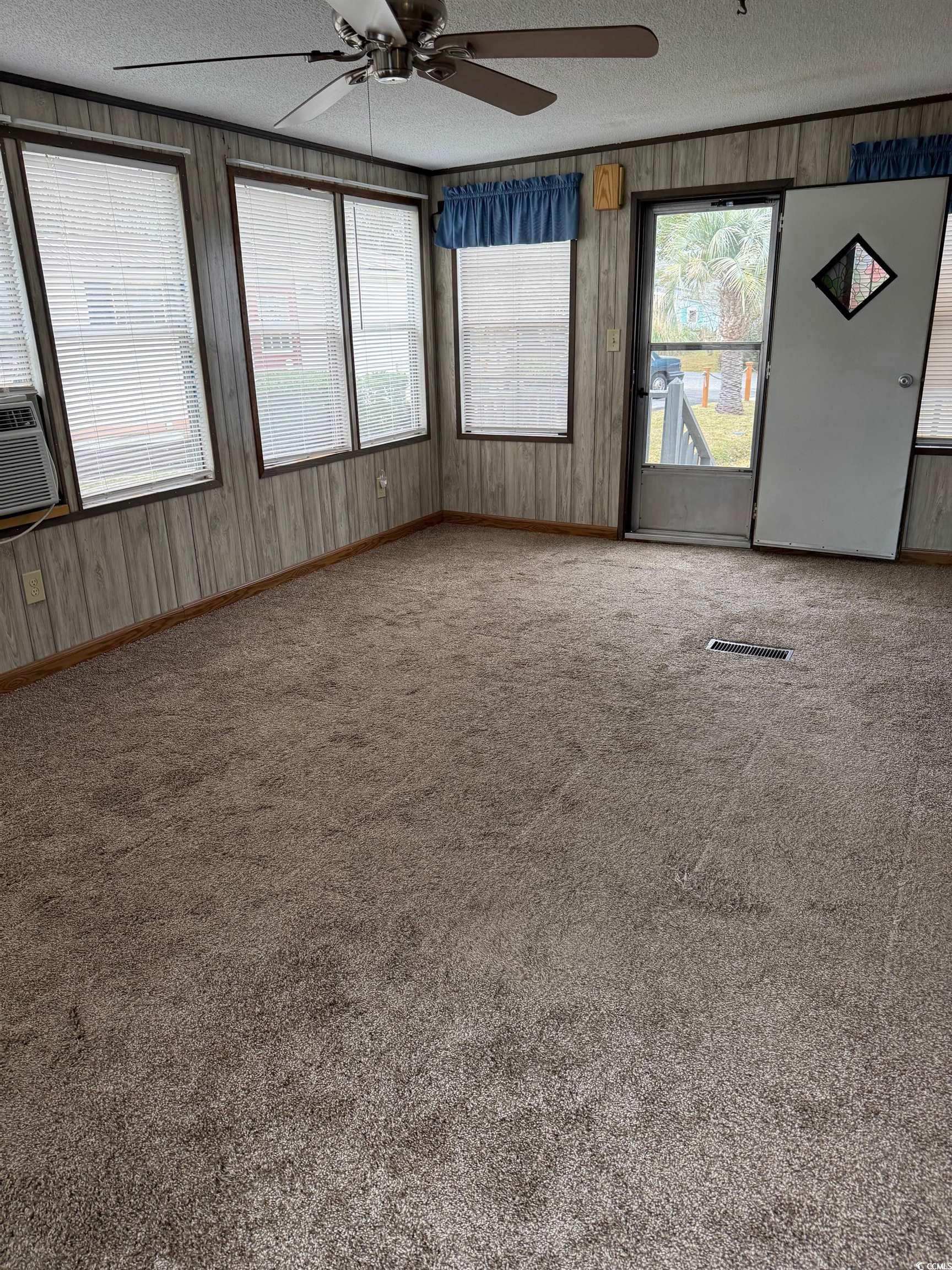 159 Crooked Island Circle