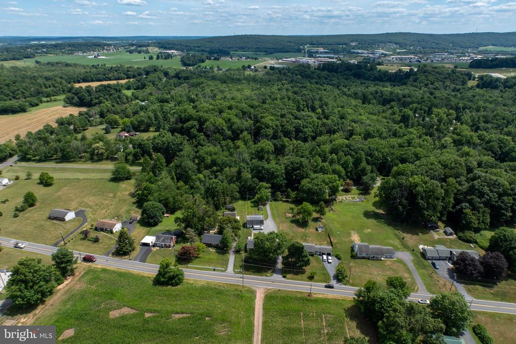 1160 Elverson Rd