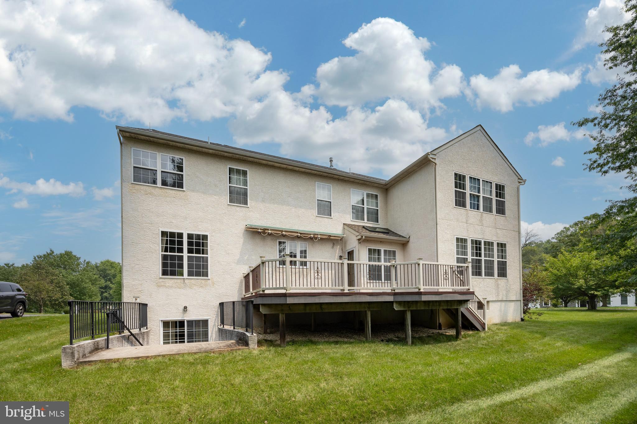 400 Partridgeberry Ln