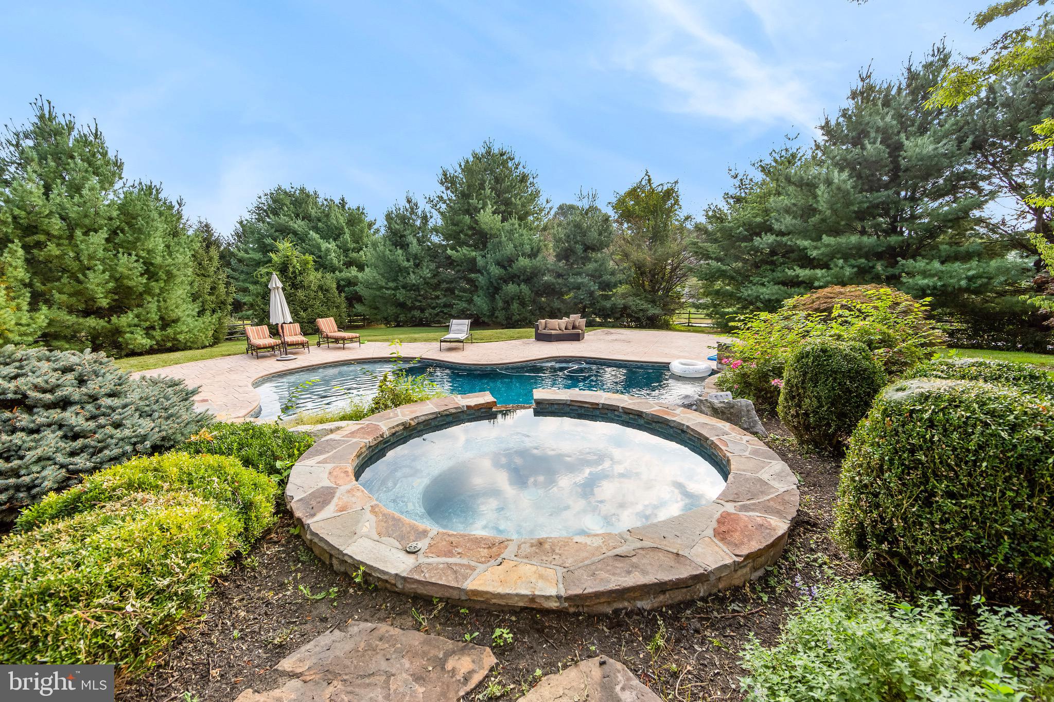 1720 Chantilly Ln