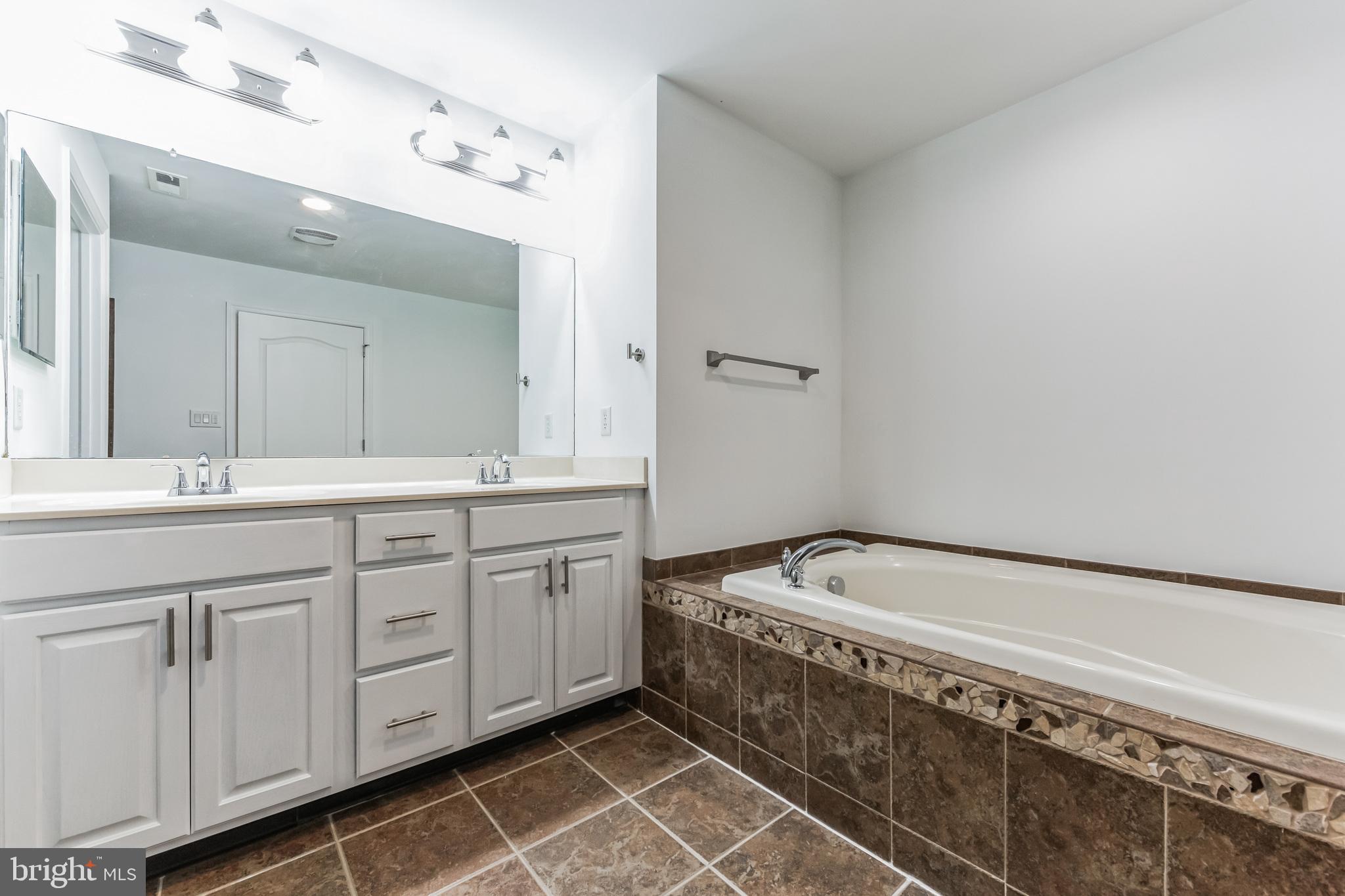 2401 Copper Creek Rd