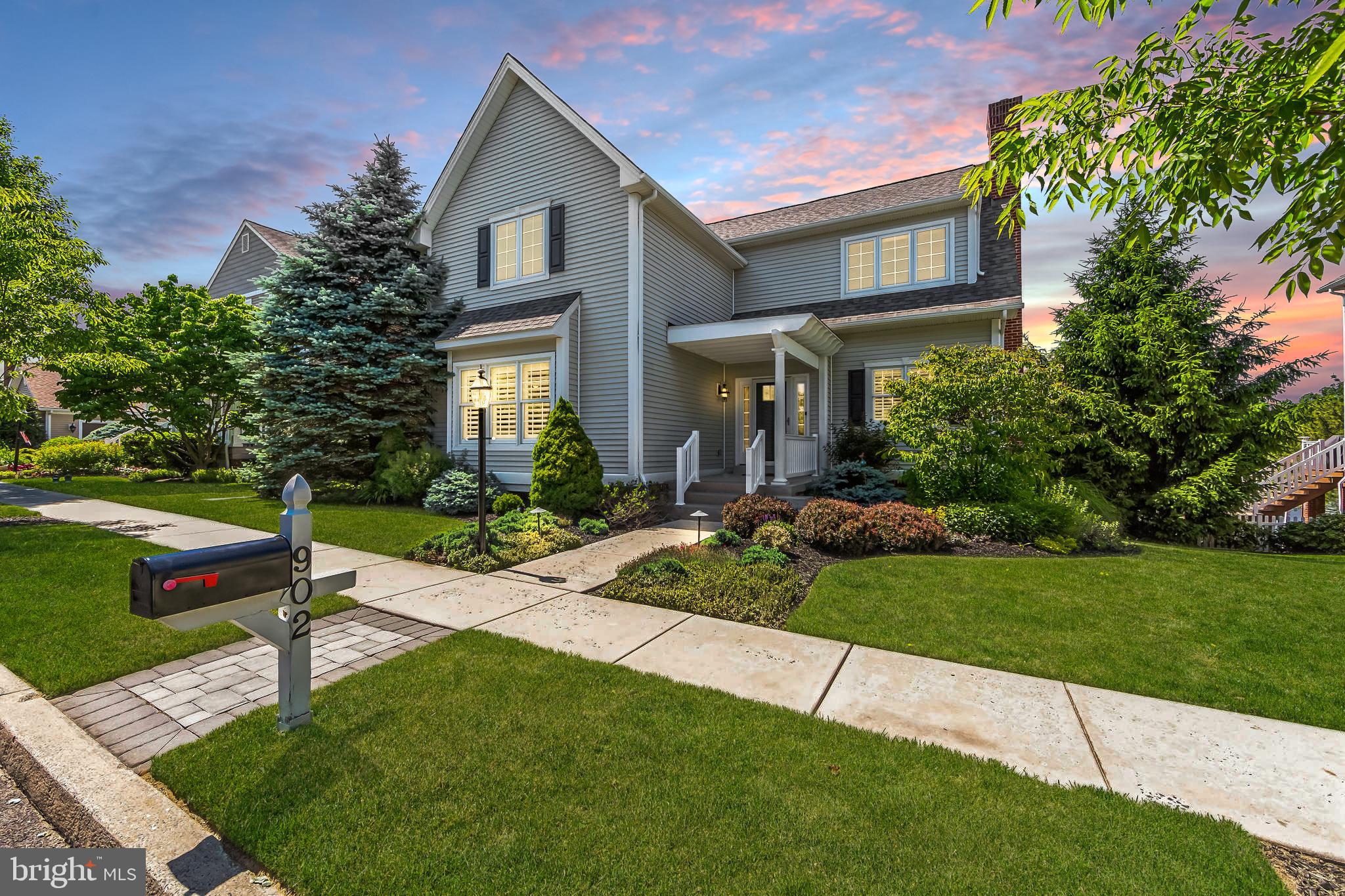 902 Pinehurst Dr
