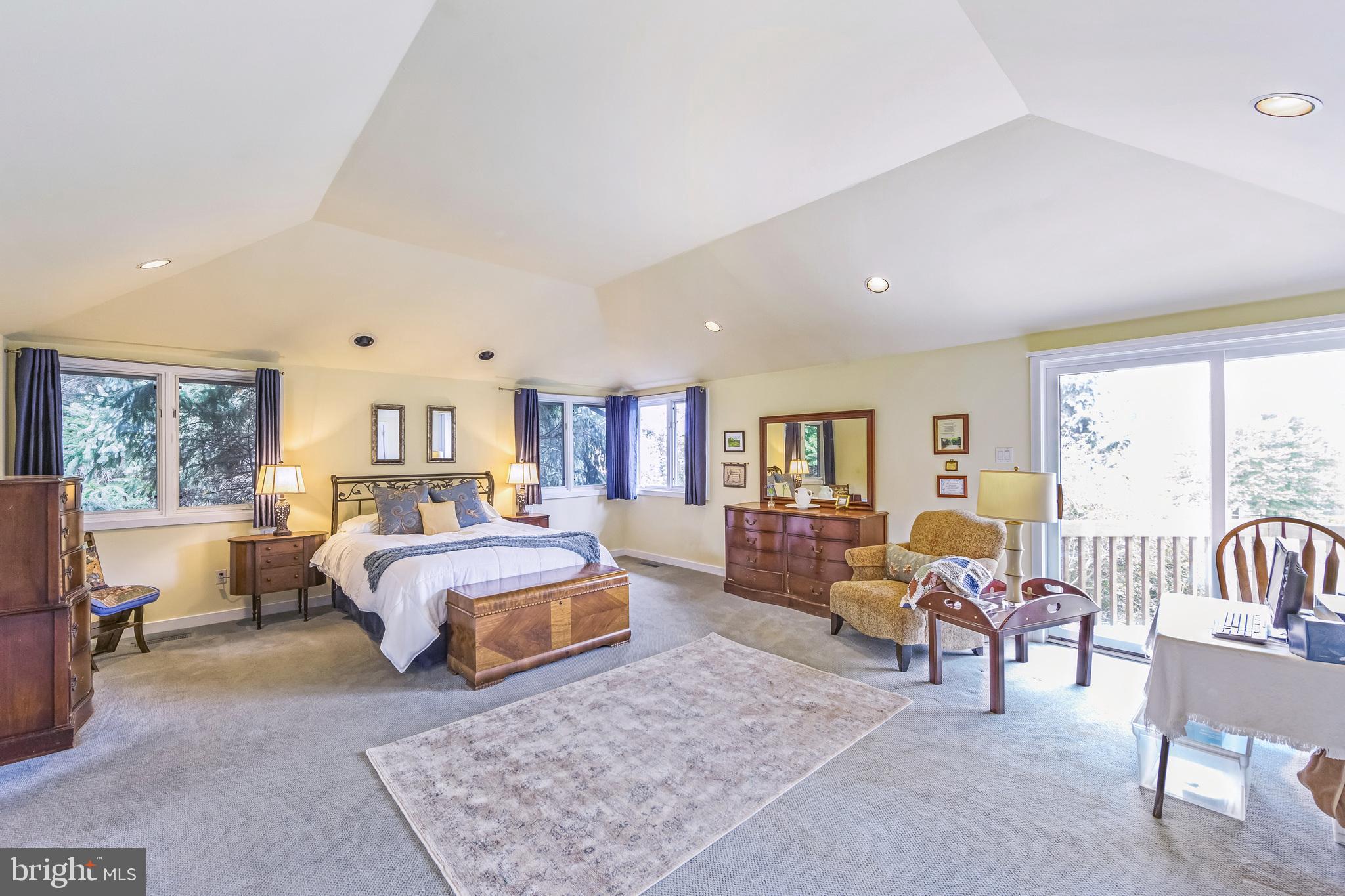 36 Wyndemere Lake Dr