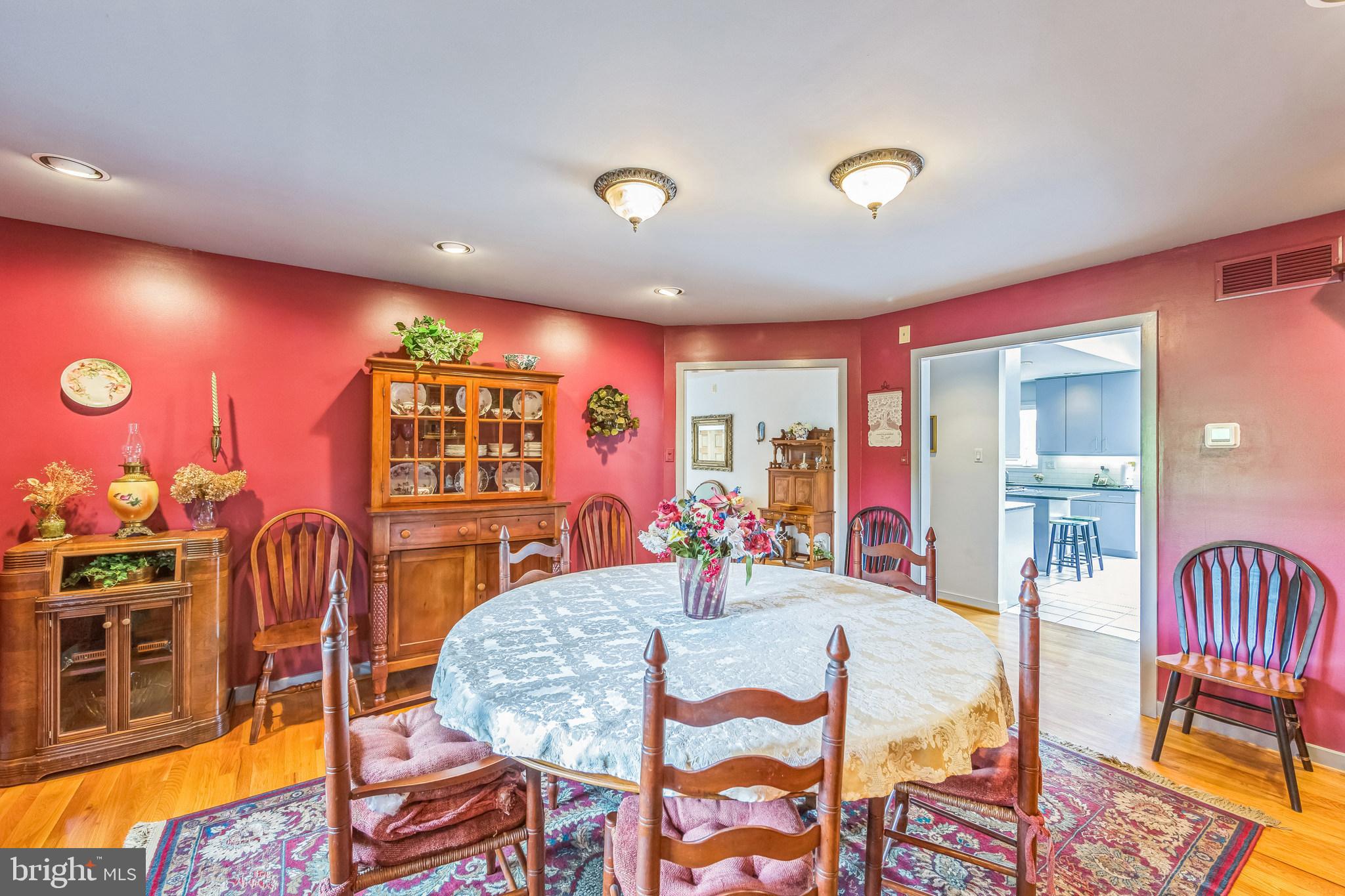 36 Wyndemere Lake Dr