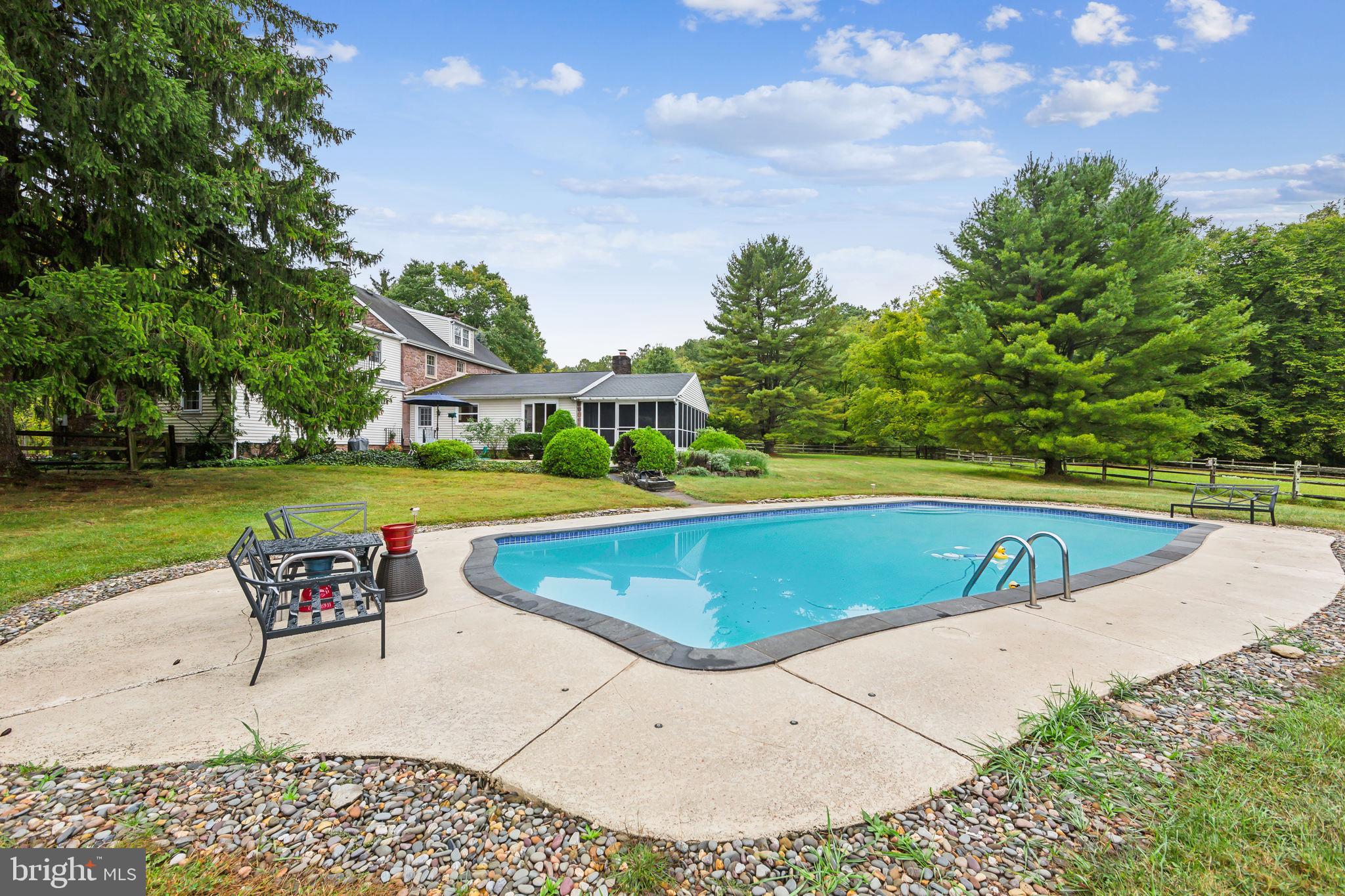 1820 Chestnut Hill Rd