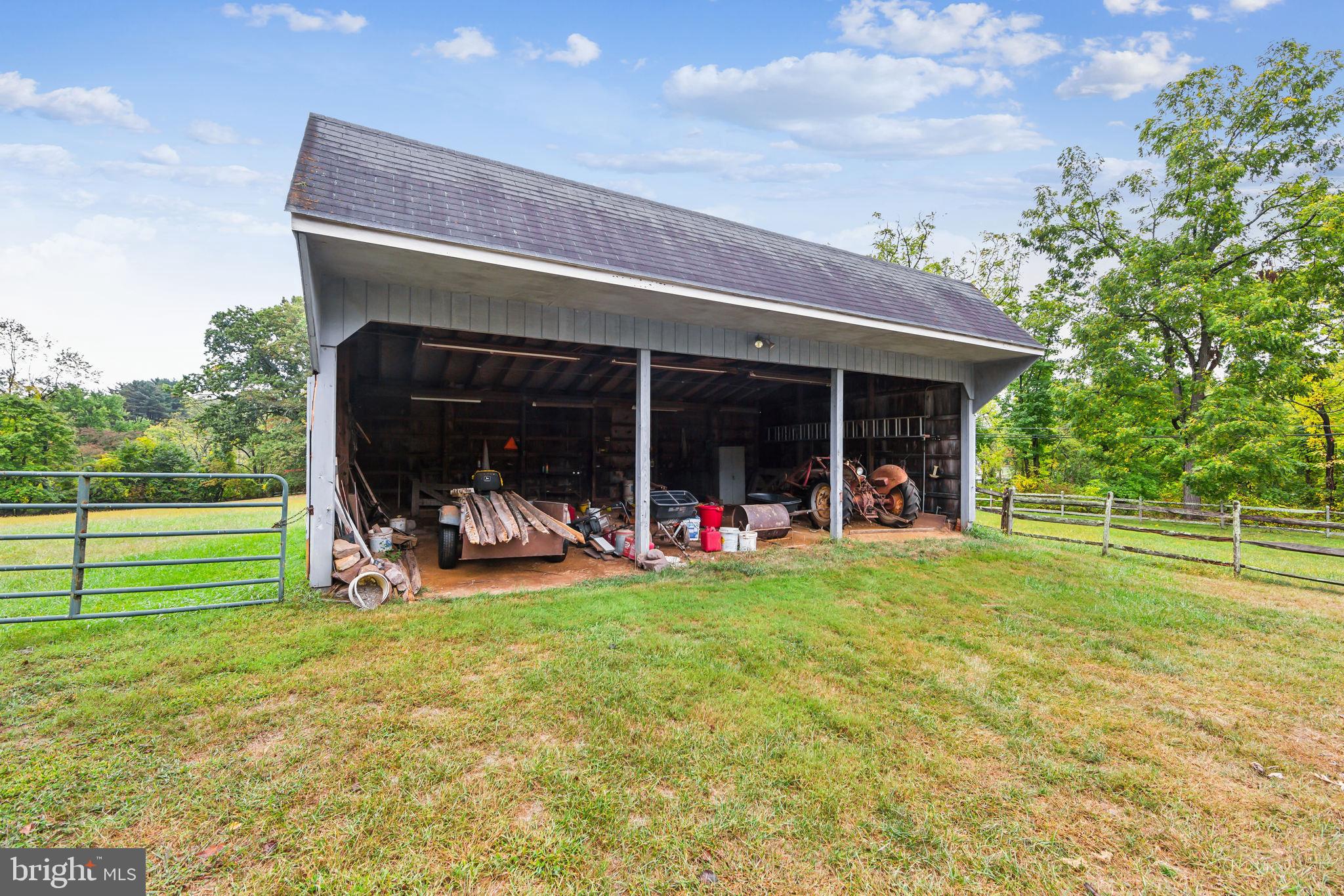 1820 Chestnut Hill Rd