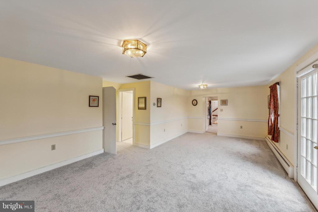 1820 Chestnut Hill Rd