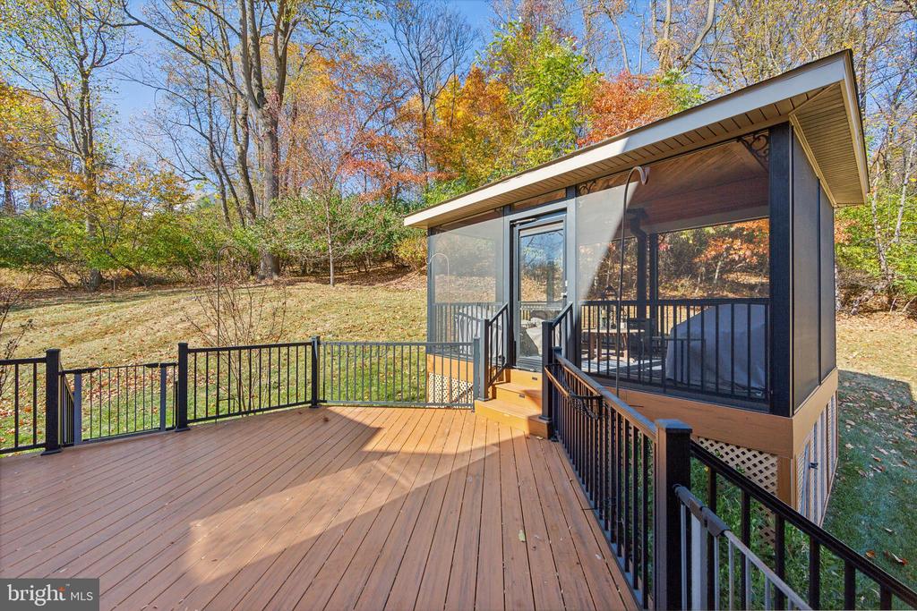48 Butterworth Ct