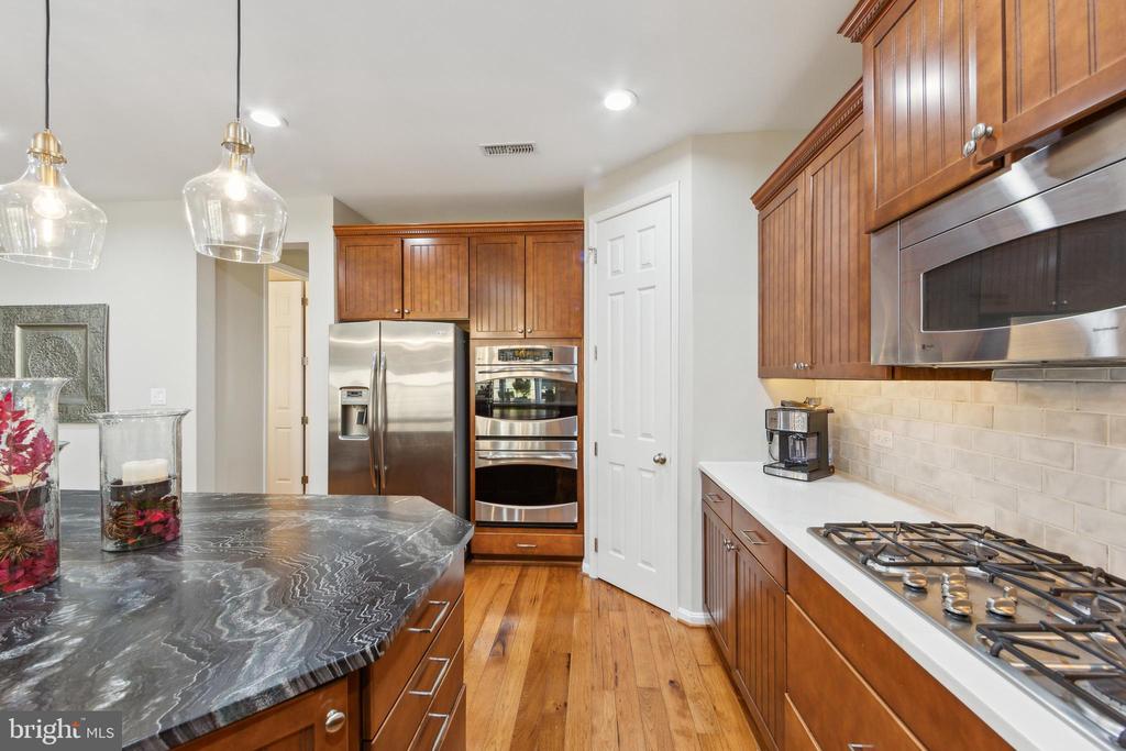 48 Butterworth Ct