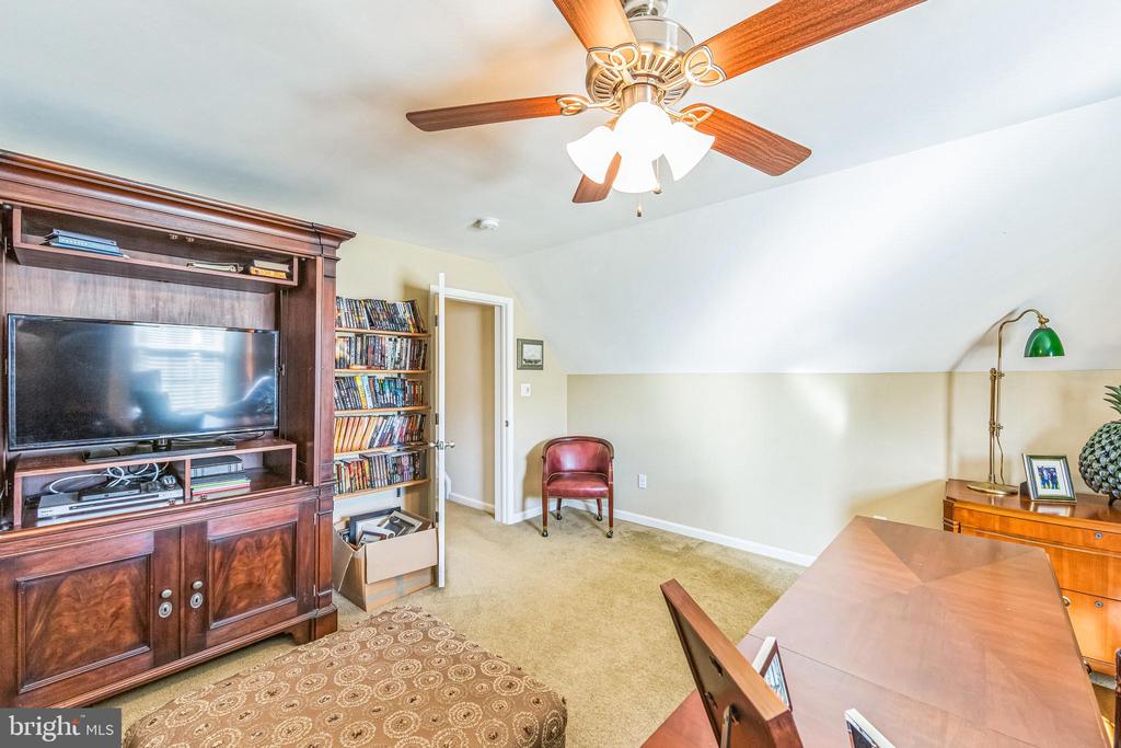 48 Butterworth Ct