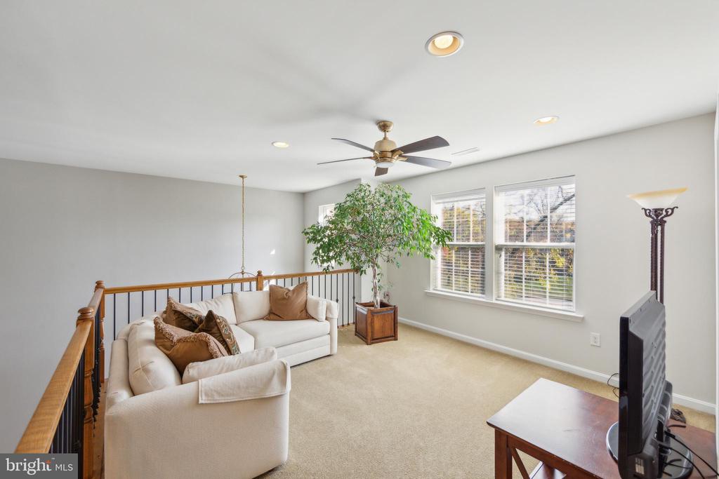 48 Butterworth Ct