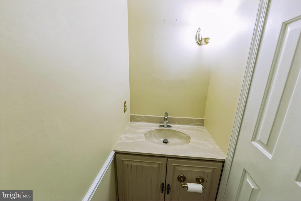 7 Brandywine Dr