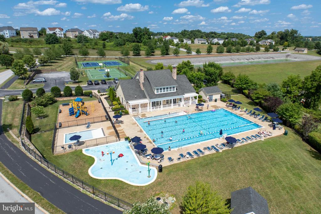 3912 Powell Rd