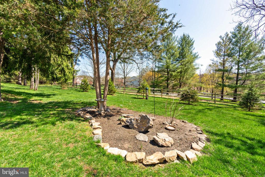 235 Caleb Dr #19