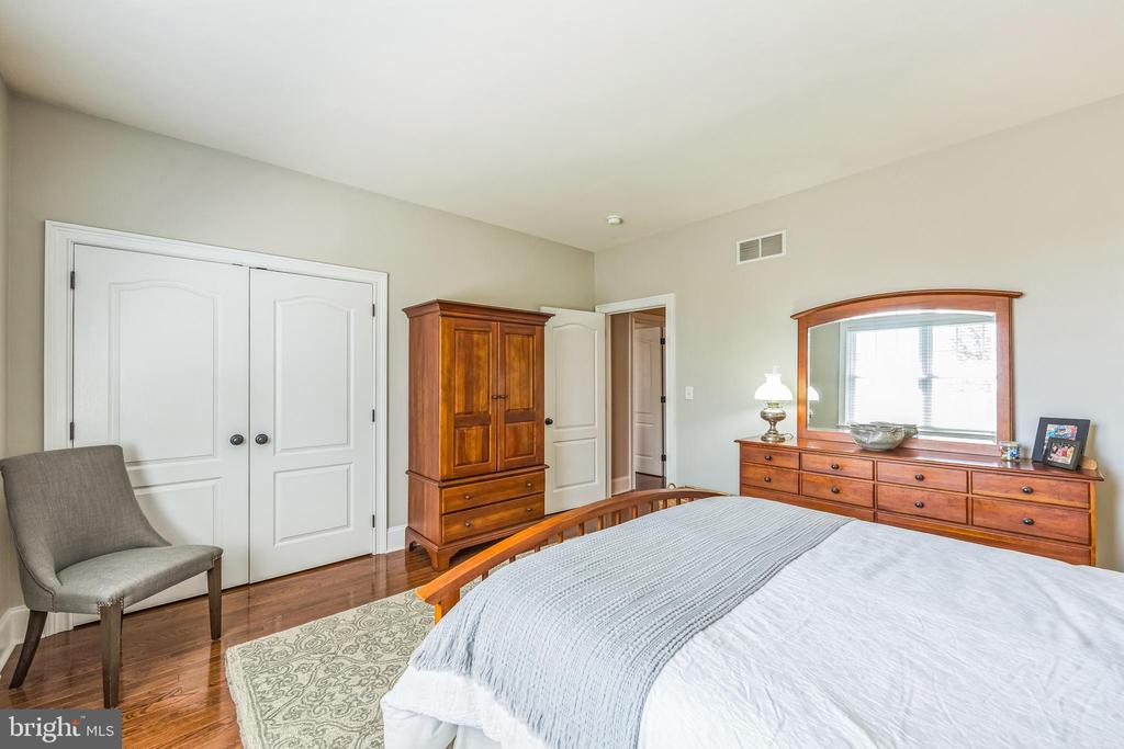 235 Caleb Dr #19