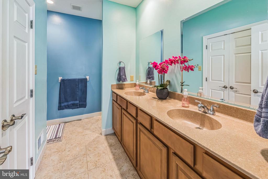 116 Windgate Dr