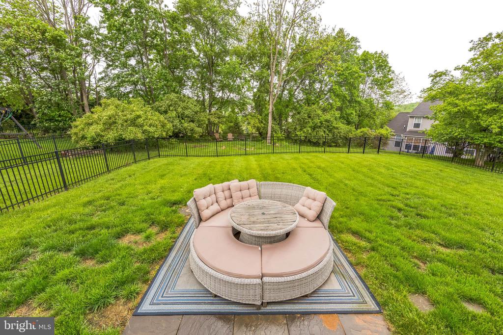 321 McFarland Dr