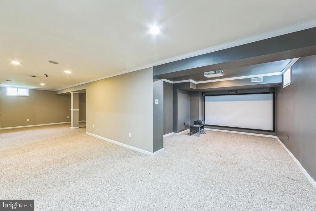 321 McFarland Dr
