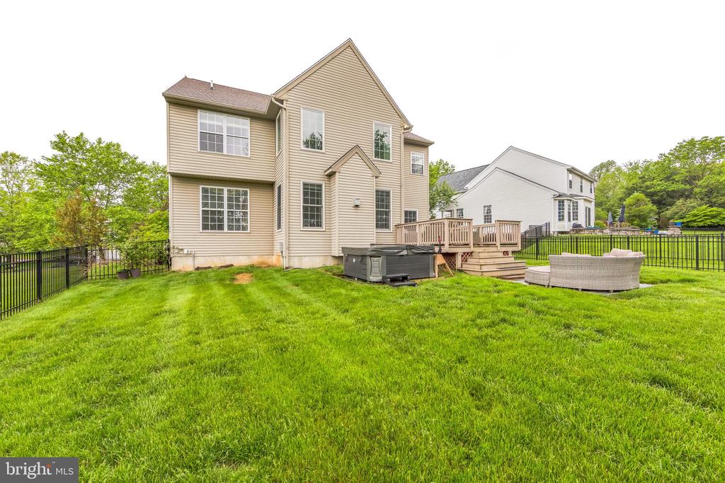 321 McFarland Dr