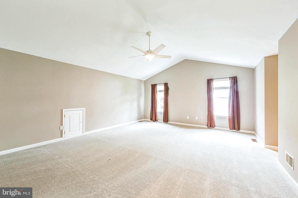 321 McFarland Dr