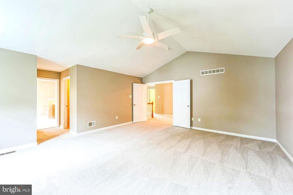 321 McFarland Dr