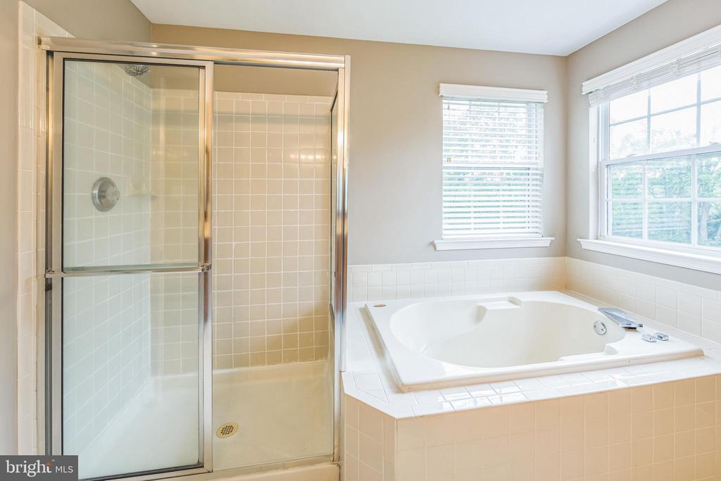 321 McFarland Dr