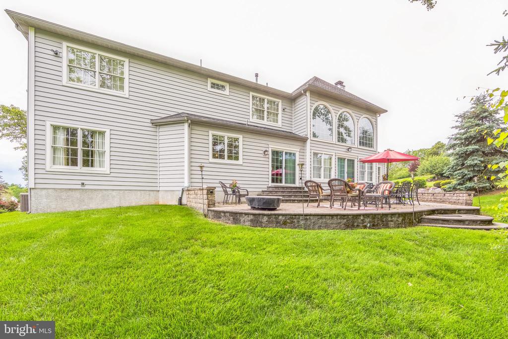 438 Bowen Dr