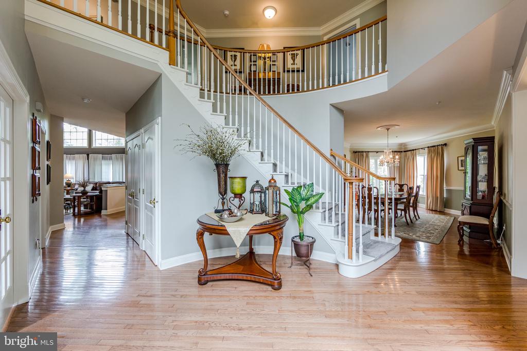 438 Bowen Dr