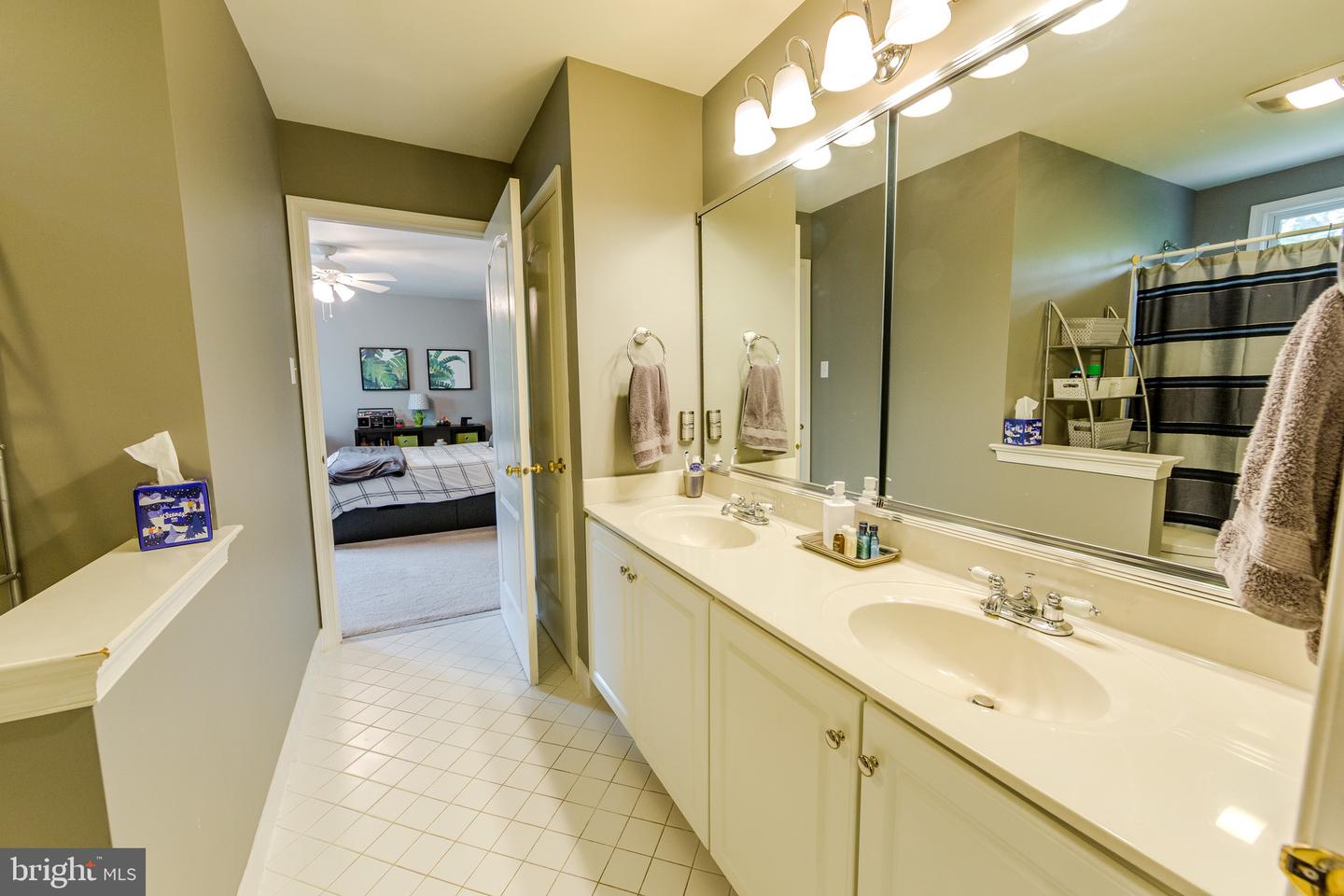 438 Bowen Dr