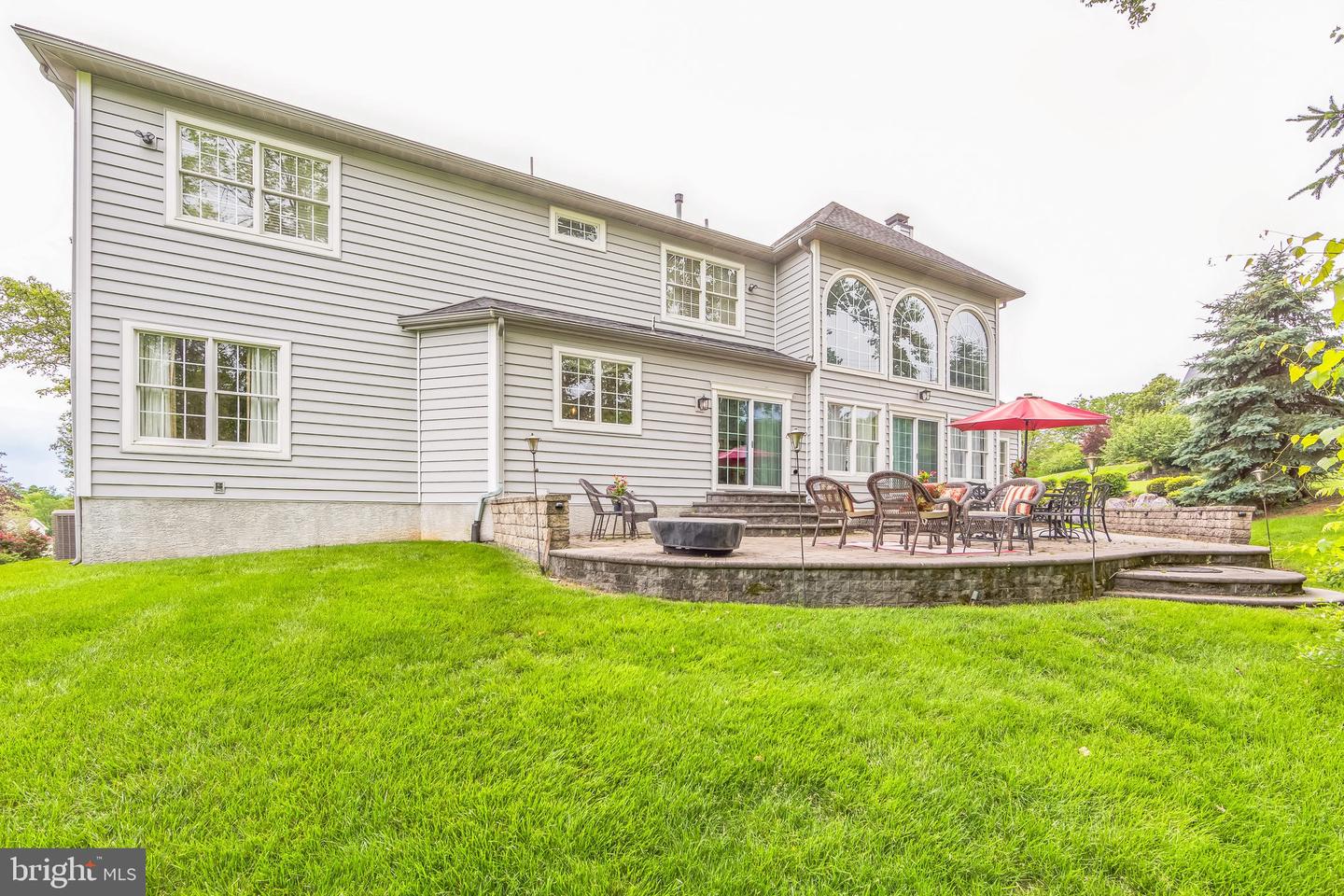 438 Bowen Dr