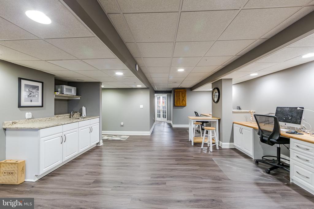 438 Bowen Dr