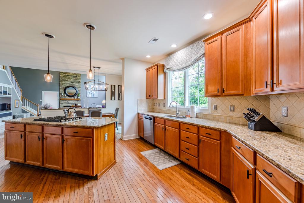 438 Bowen Dr