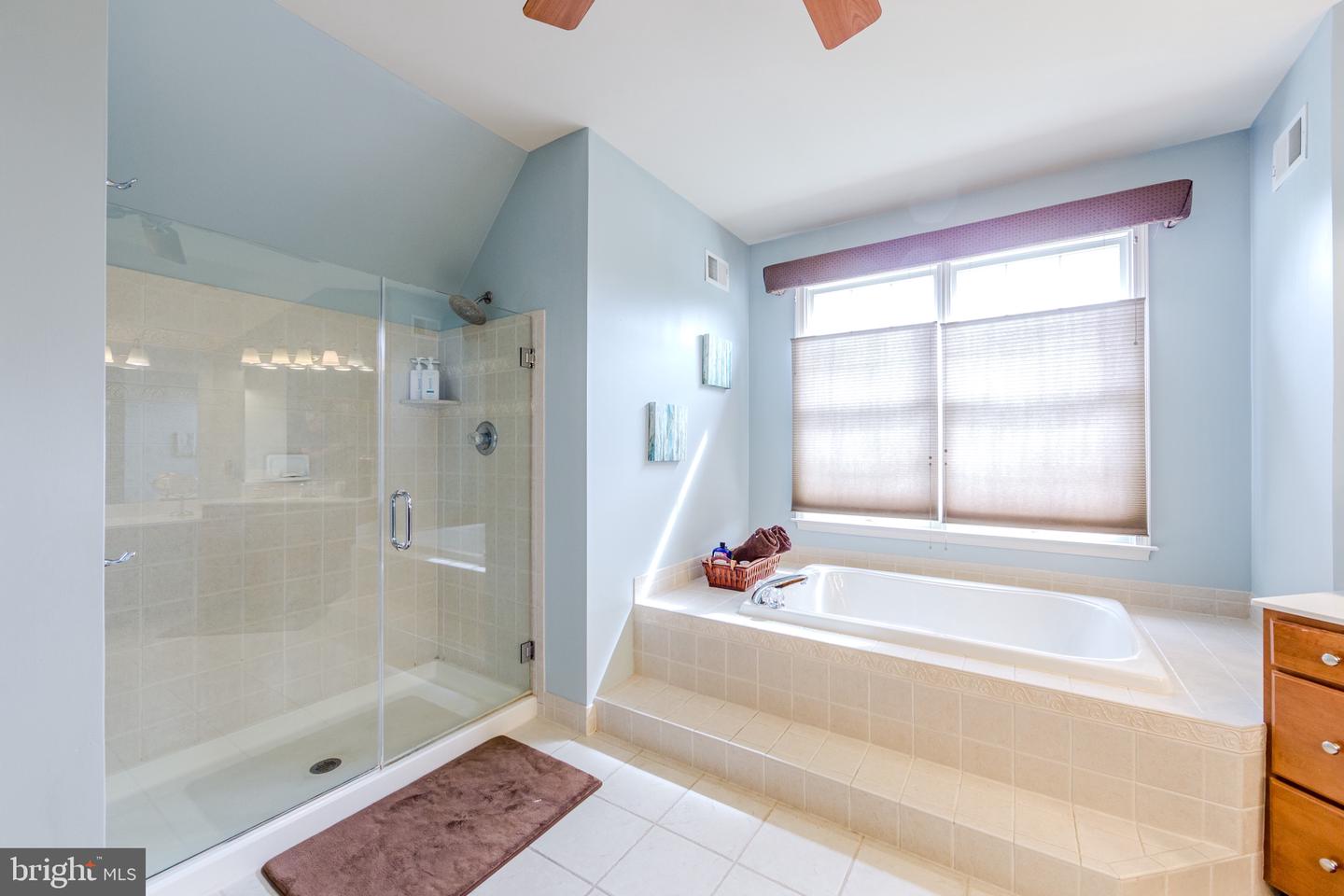 438 Bowen Dr