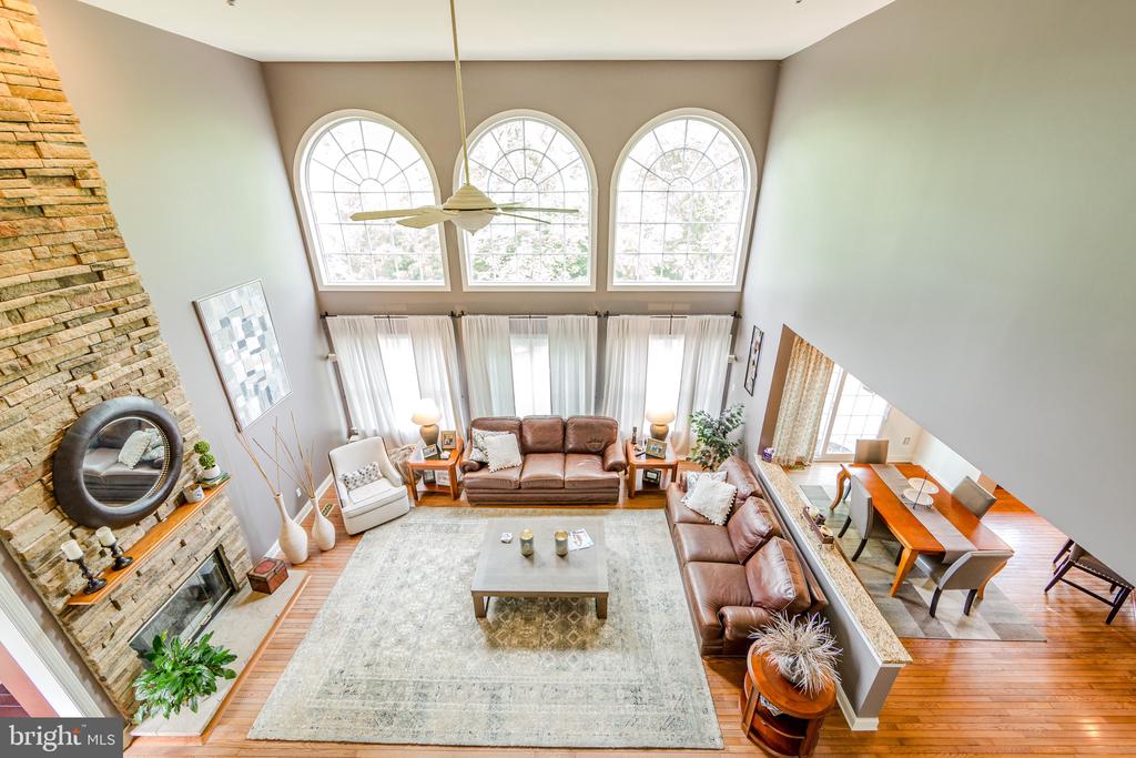 438 Bowen Dr