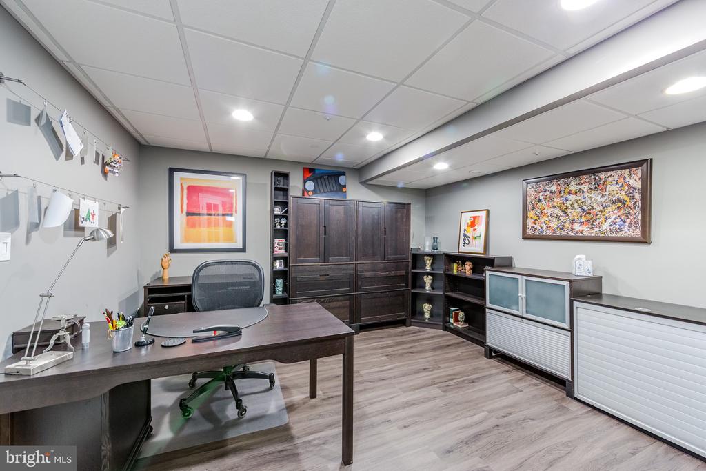 438 Bowen Dr
