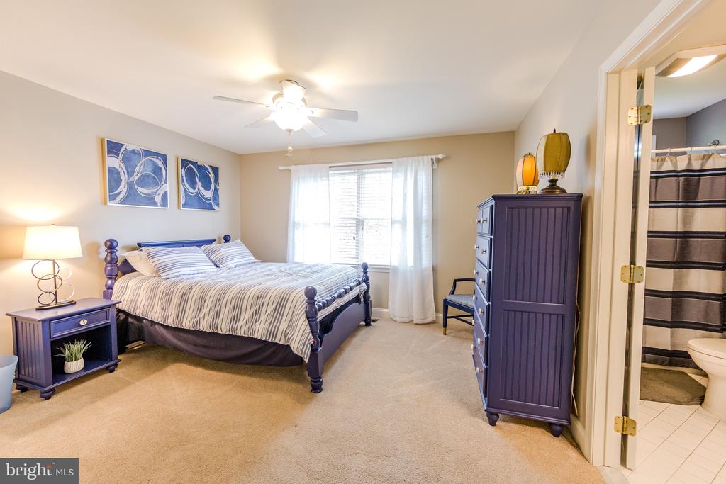 438 Bowen Dr