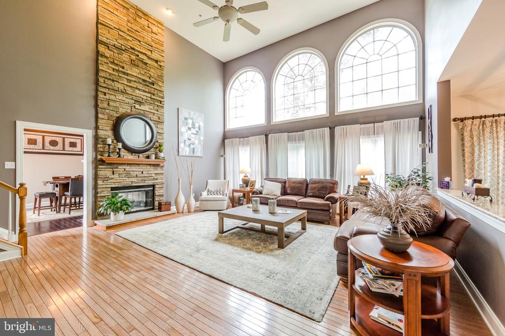 438 Bowen Dr