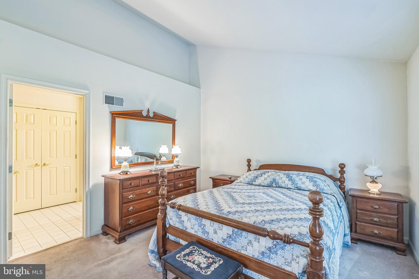 8 Parkside Dr