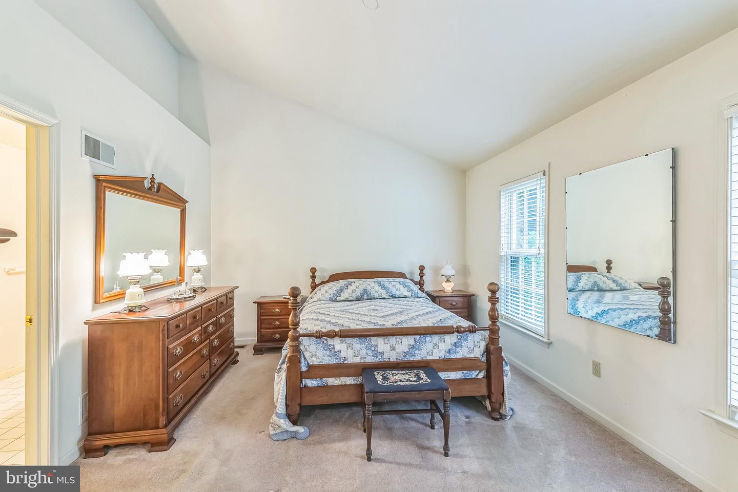 8 Parkside Dr